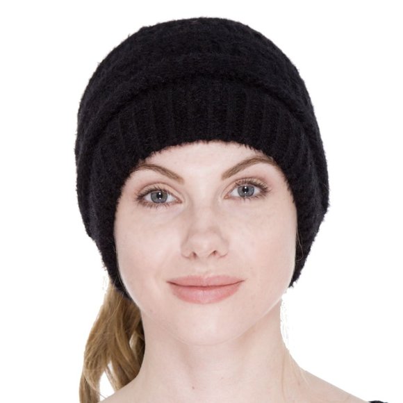 WOMENS BLACK KNITTED PONYTAIL BEANIE - NWT - OSFA - Picture 2 of 7